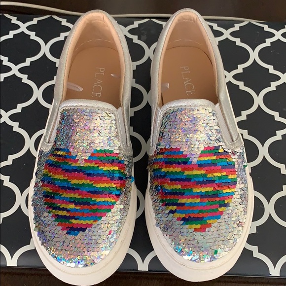COPY - Girls Flip Sequin Heart Metallic Slip on S… - Picture 2 of 4